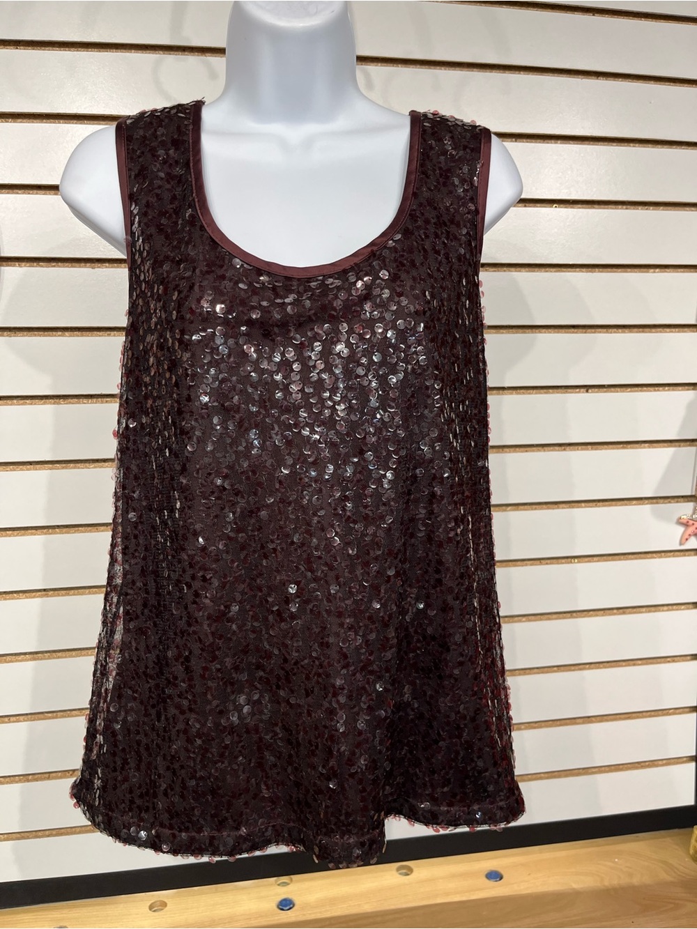 Chicos sequined tank size medium - Picture 2 of 7